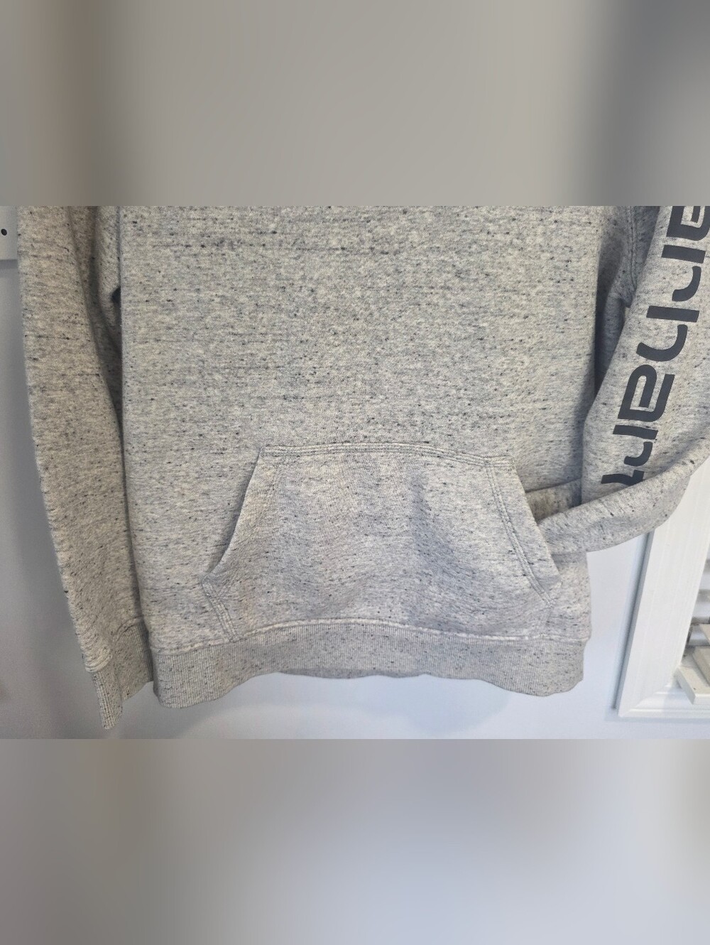 Carhartt Gray Logo Hoodie - Heather Gray - KIDS LARGE SIZE 14-16/WOMANS SIZE S - Picture 4 of 9